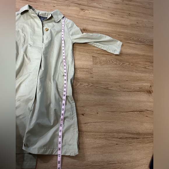 Burberry trench coat - Picture 7 of 8